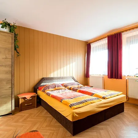 Penzion U Trebonskeho Kola 3*